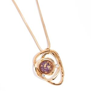 Elegant Gold and Purple Pendant Necklace